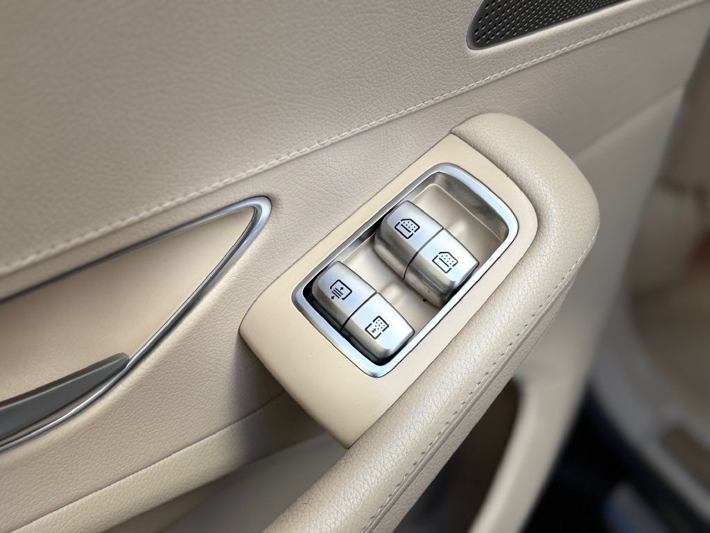 2015 Mercedes-Benz S-Class Image 25