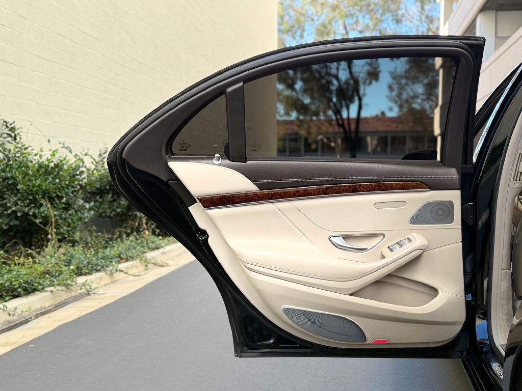 2015 Mercedes-Benz S-Class Image 24