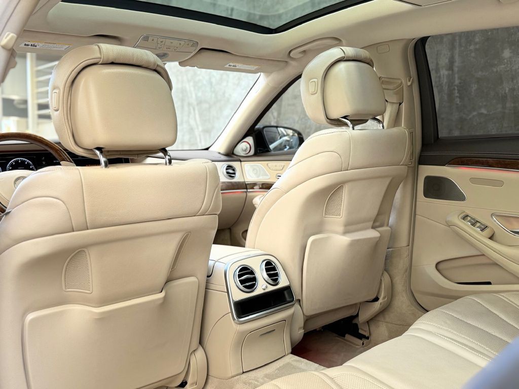 2015 Mercedes-Benz S-Class Image 25