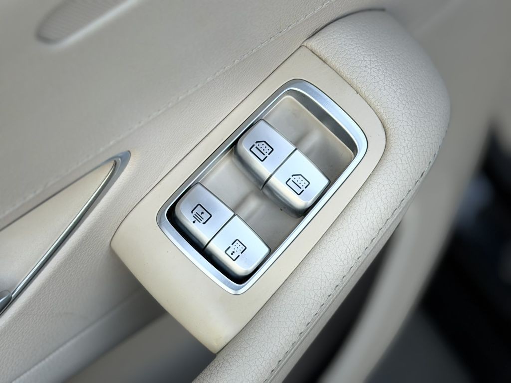 2015 Mercedes-Benz S-Class Image 24