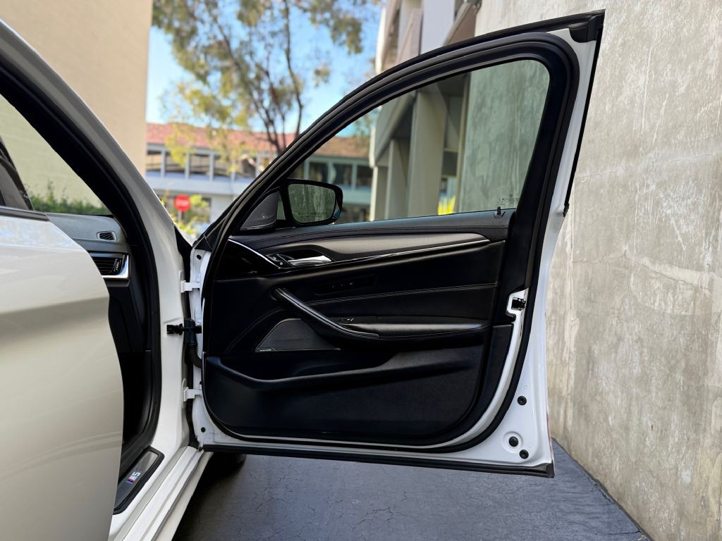 2019 BMW M5 Image 32