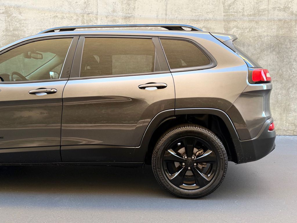 2016 Jeep Cherokee Image 9