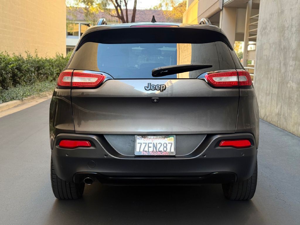 2016 Jeep Cherokee Image 10