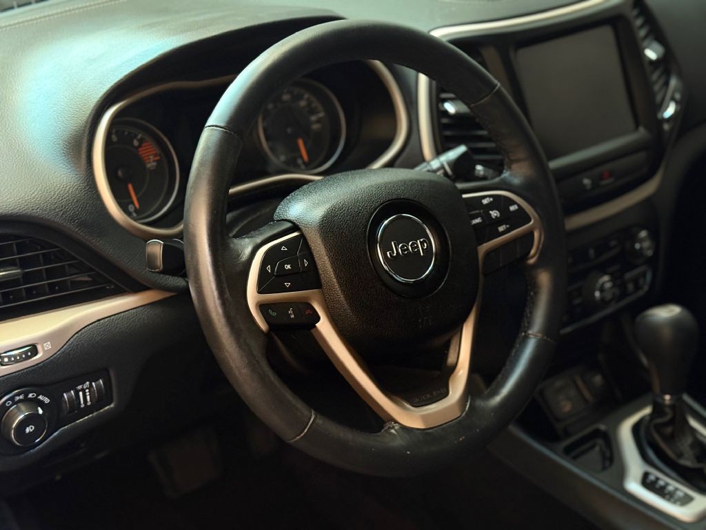 2016 Jeep Cherokee Image 14