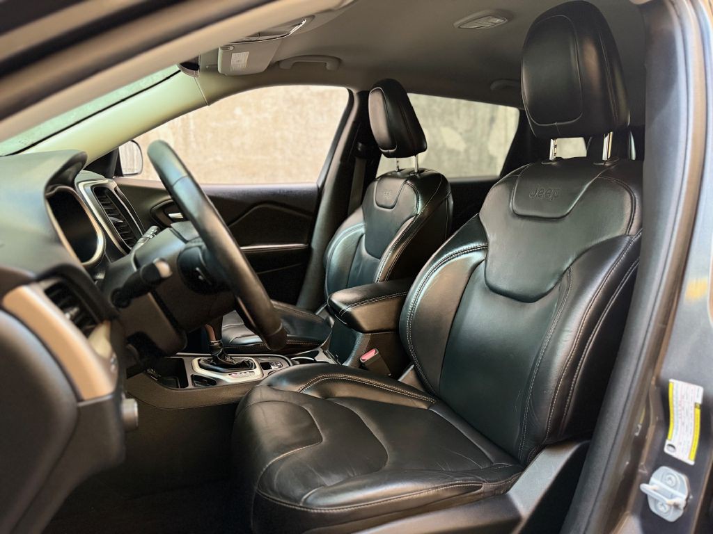 2016 Jeep Cherokee Image 15