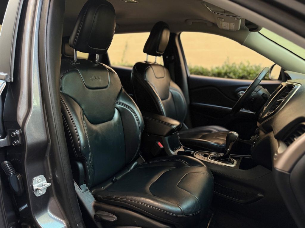 2016 Jeep Cherokee Image 20