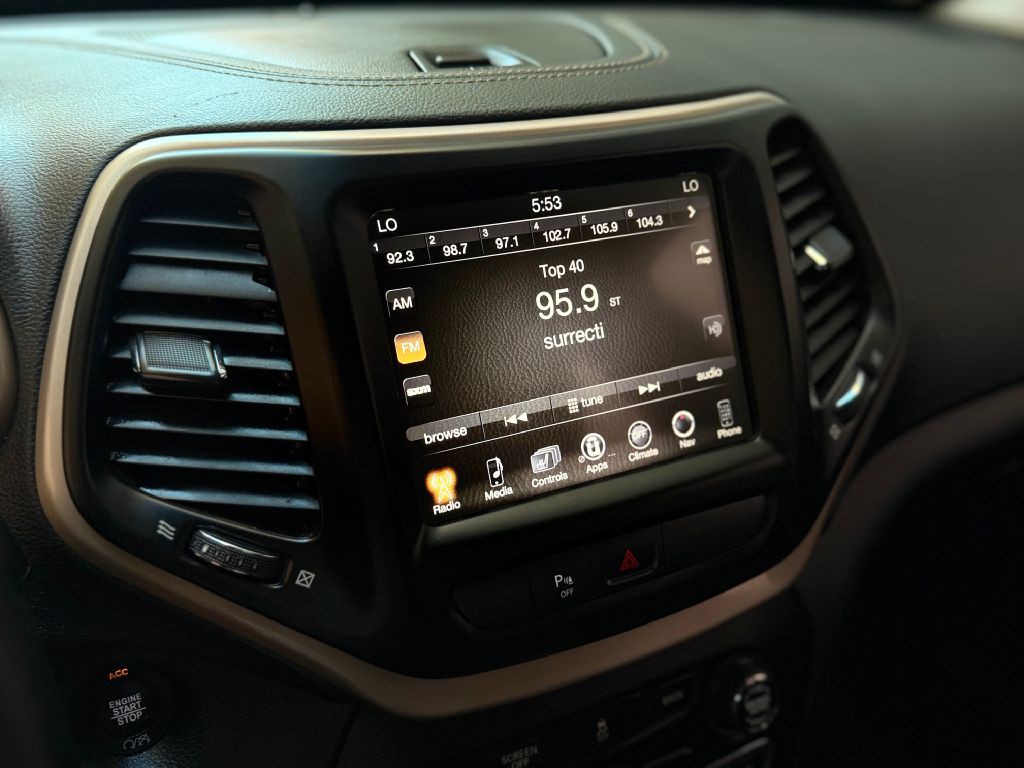2016 Jeep Cherokee Image 25