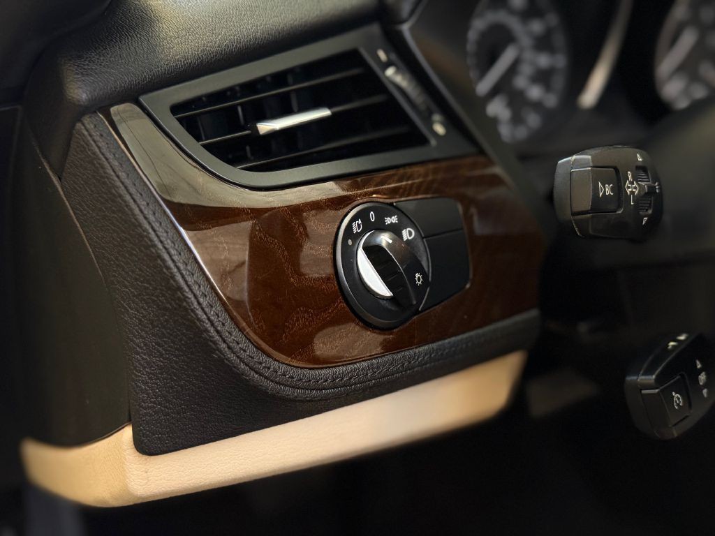2013 BMW Z4 Image 27