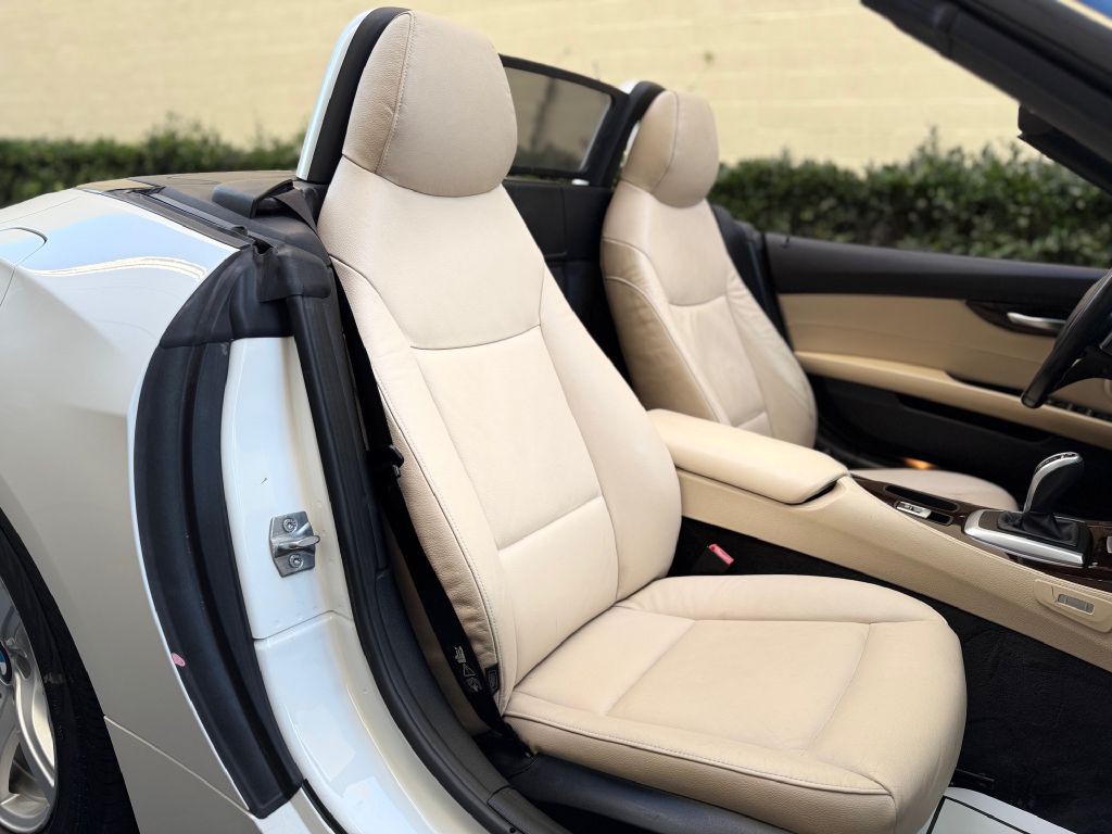 2013 BMW Z4 Image 29