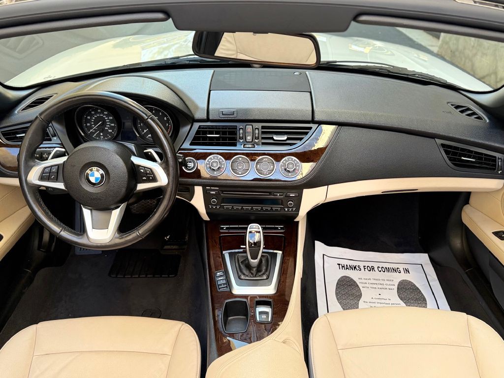 2013 BMW Z4 Image 32