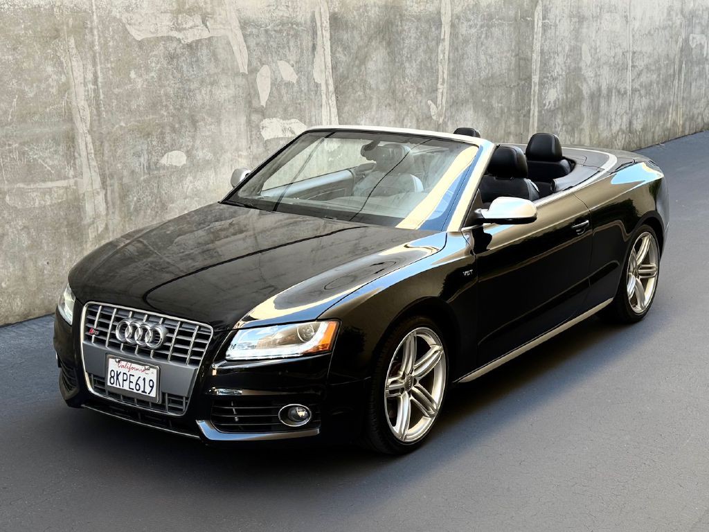 2010 Audi S5 Image 2