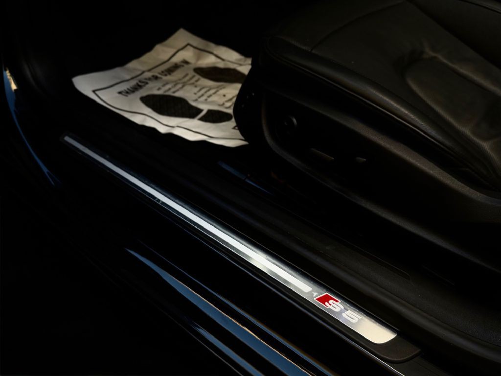 2010 Audi S5 Image 23