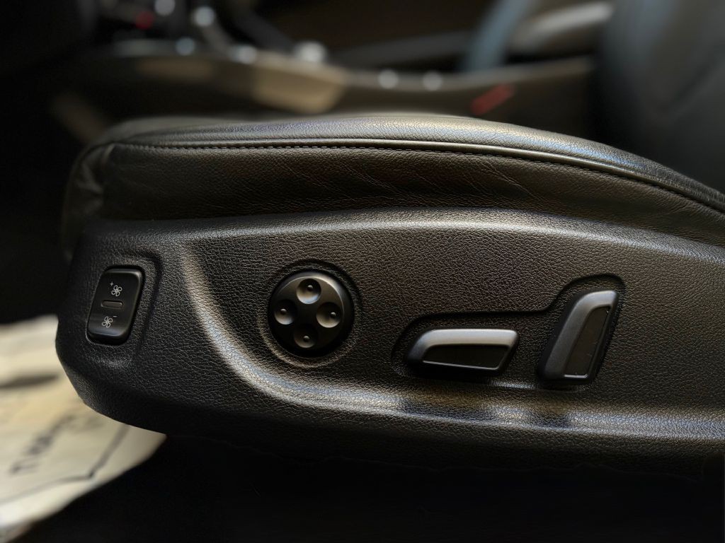 2010 Audi S5 Image 25