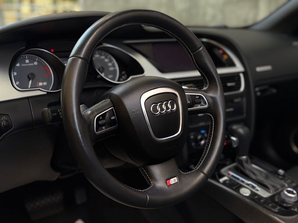 2010 Audi S5 Image 26