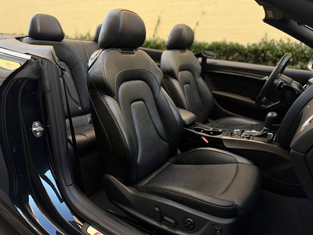 2010 Audi S5 Image 35