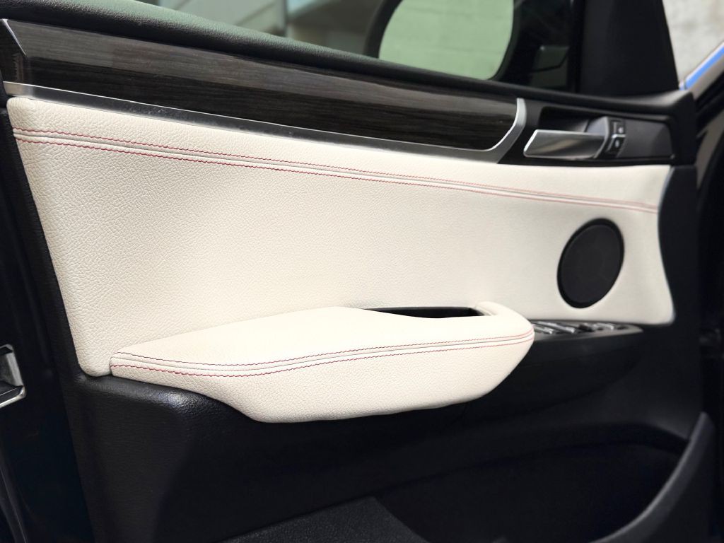 2017 BMW X3 Image 15