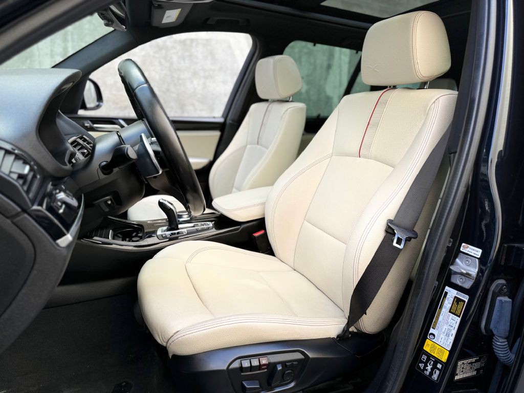 2017 BMW X3 Image 16