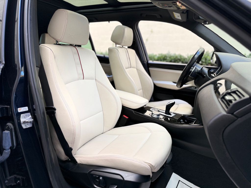 2017 BMW X3 Image 28