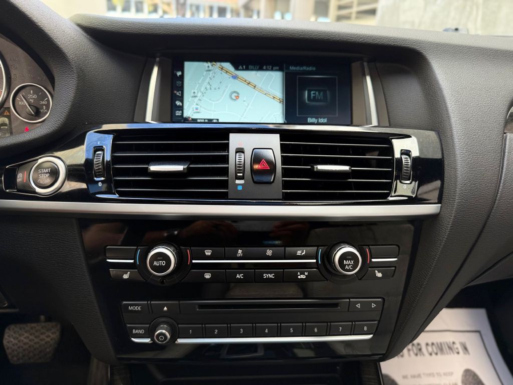 2017 BMW X3 Image 33