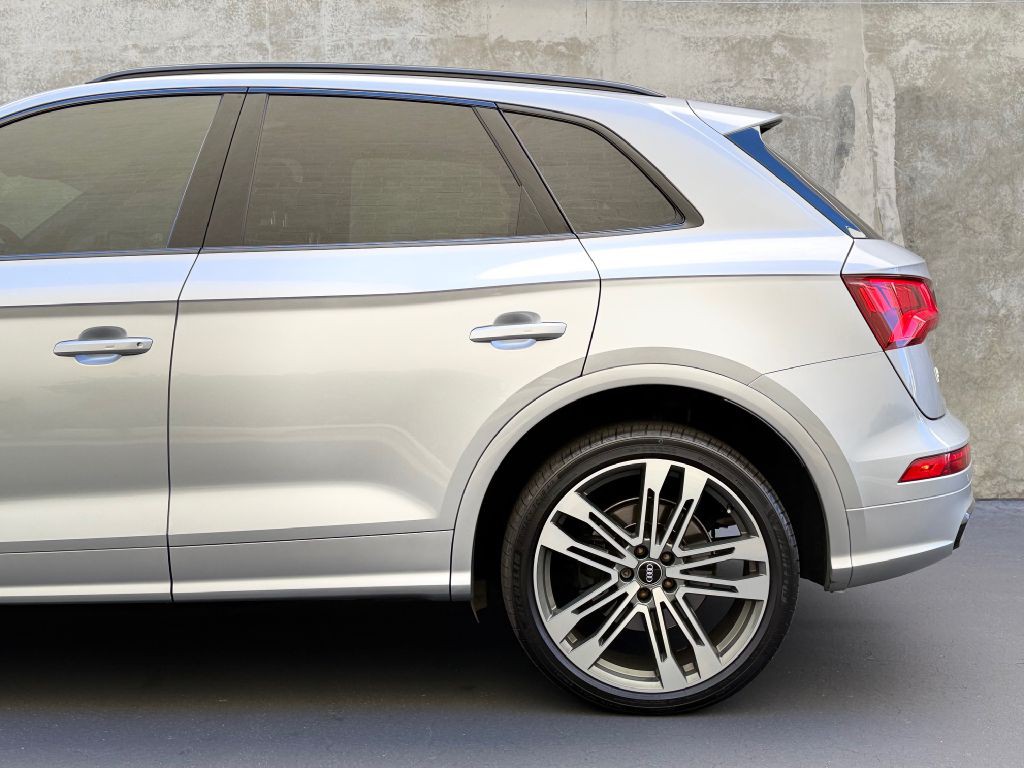 2019 Audi Q5 Image 9