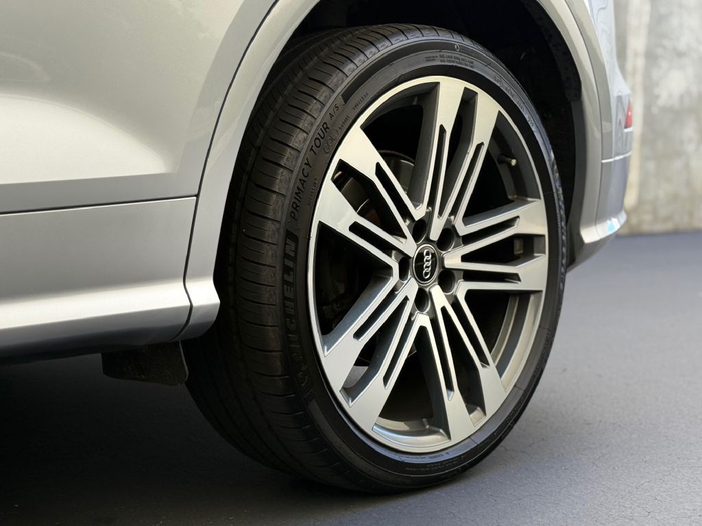 2019 Audi Q5 Image 11