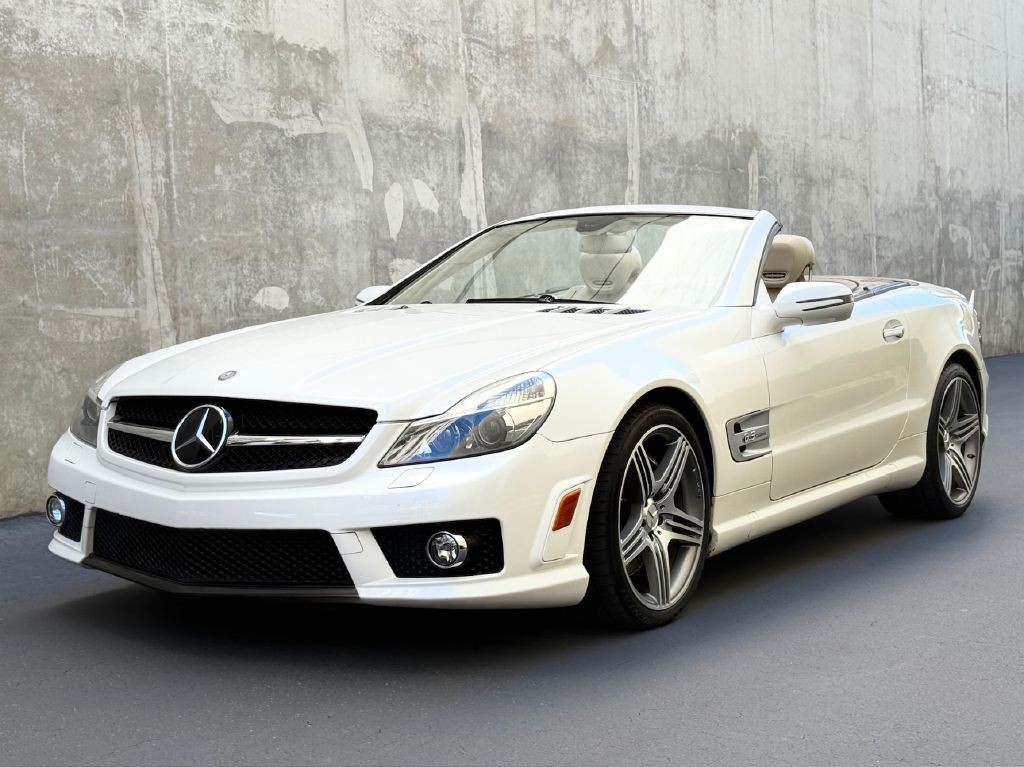 2011 Mercedes-Benz SL-Class Image 3