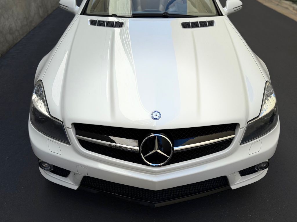 2011 Mercedes-Benz SL-Class Image 10