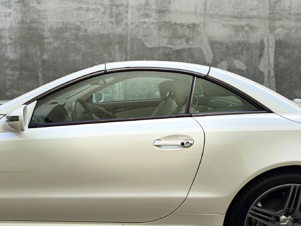 2011 Mercedes-Benz SL-Class Image 20