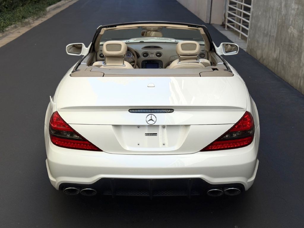 2011 Mercedes-Benz SL-Class Image 21