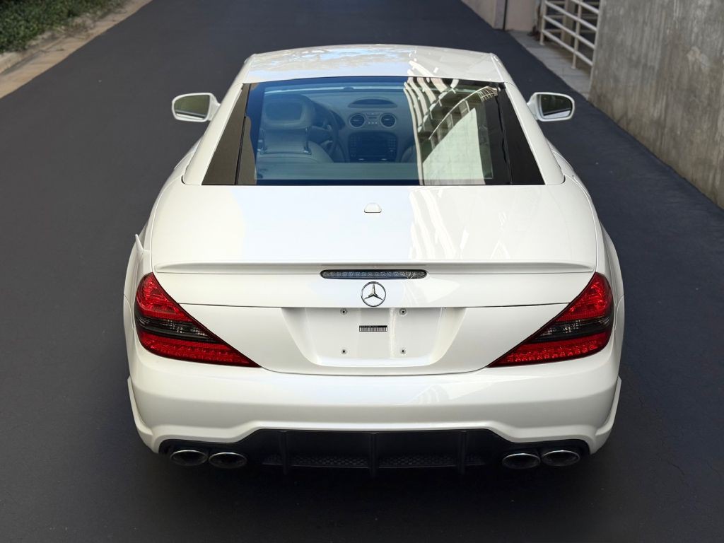 2011 Mercedes-Benz SL-Class Image 22