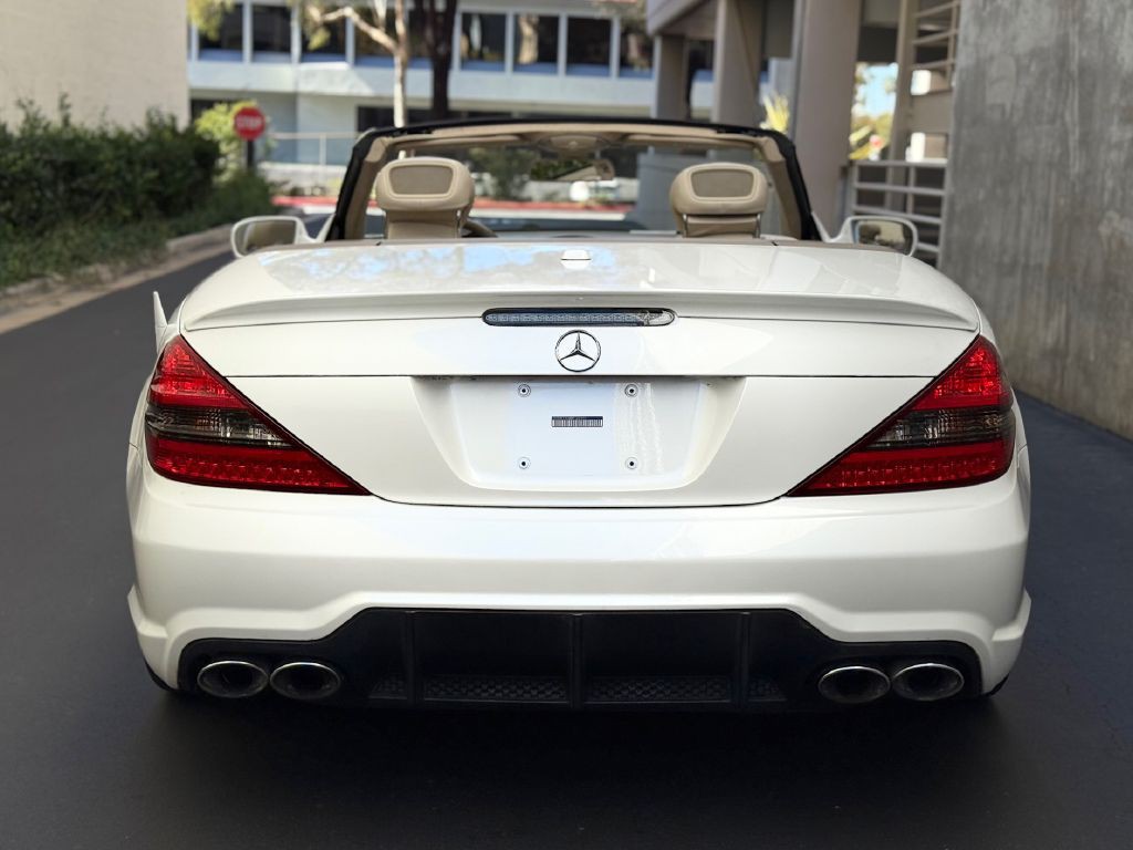 2011 Mercedes-Benz SL-Class Image 23