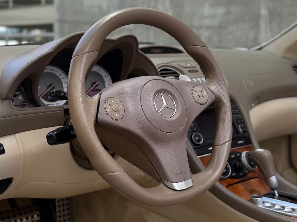 2011 Mercedes-Benz SL-Class Image 35
