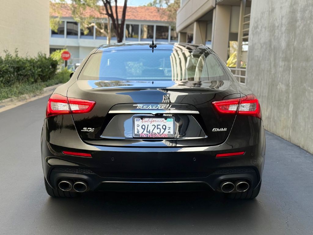 2018 Maserati Ghibli Image 11