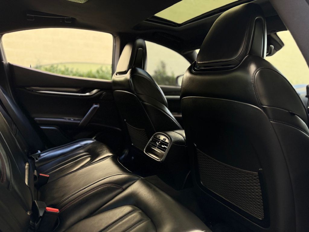 2018 Maserati Ghibli Image 23