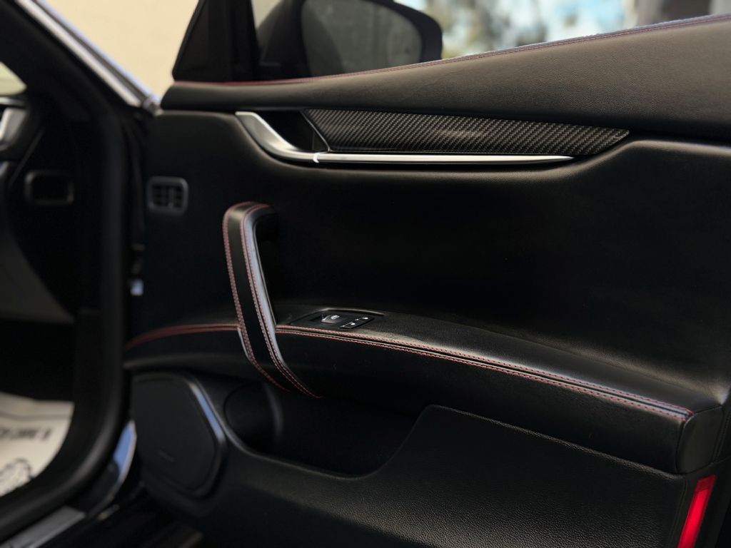 2018 Maserati Ghibli Image 25