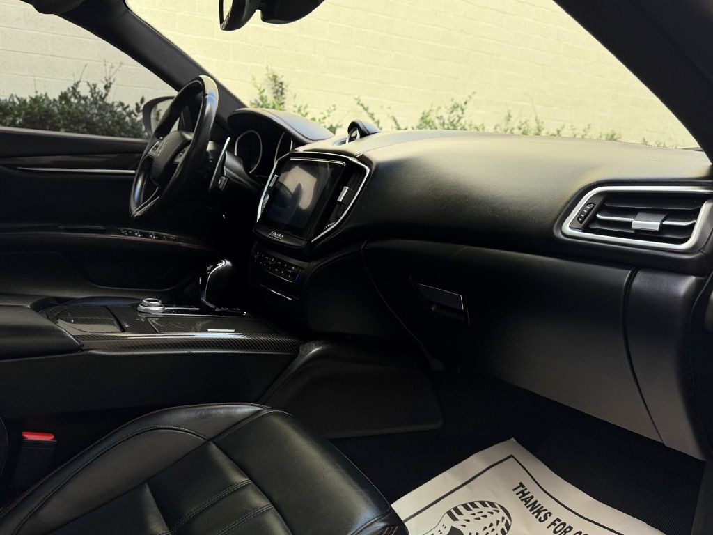 2018 Maserati Ghibli Image 30