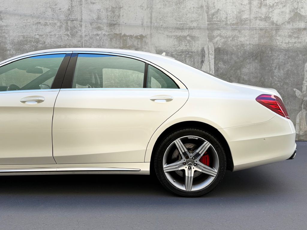 2015 Mercedes-Benz S-Class Image 9