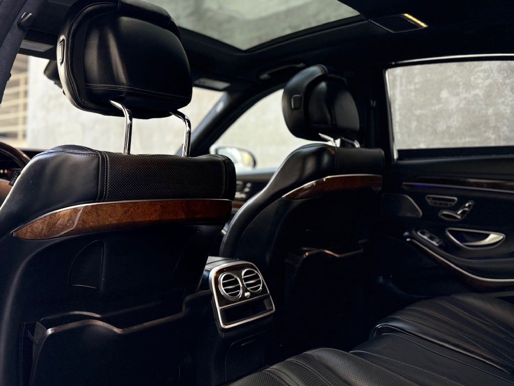 2015 Mercedes-Benz S-Class Image 25