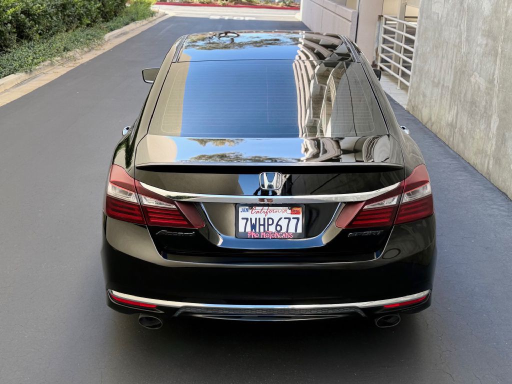 2017 Honda Accord Image 11