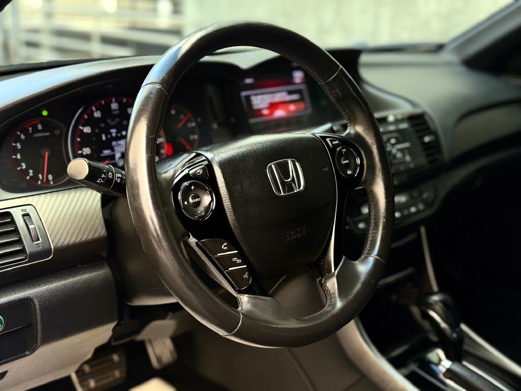 2017 Honda Accord Image 15