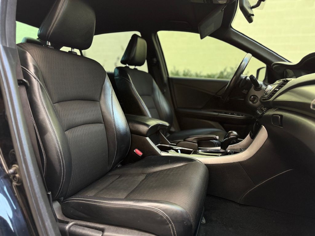 2017 Honda Accord Image 19