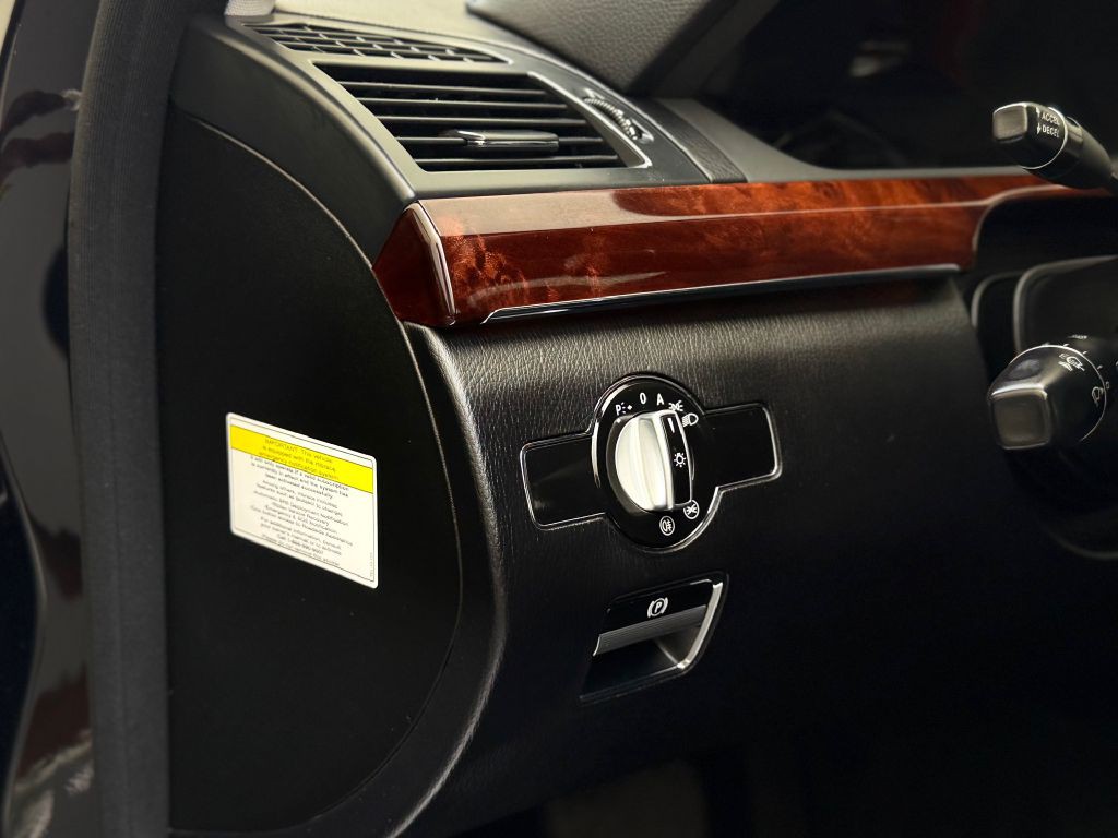 2012 Mercedes-Benz S-Class Image 21