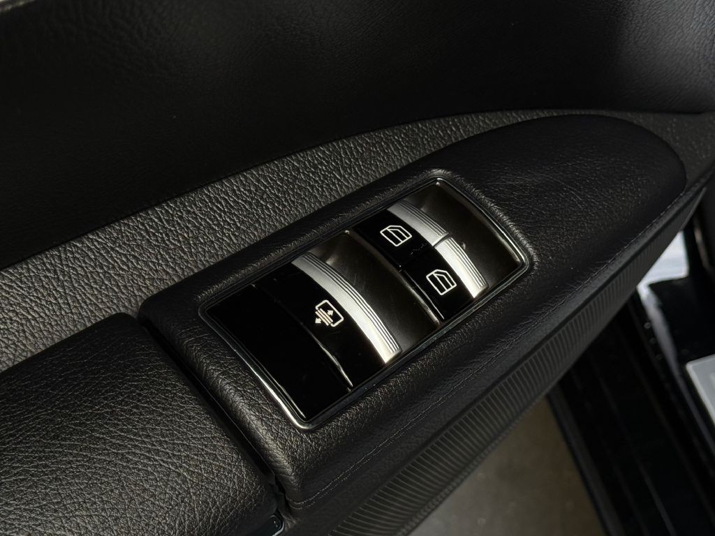 2012 Mercedes-Benz S-Class Image 27