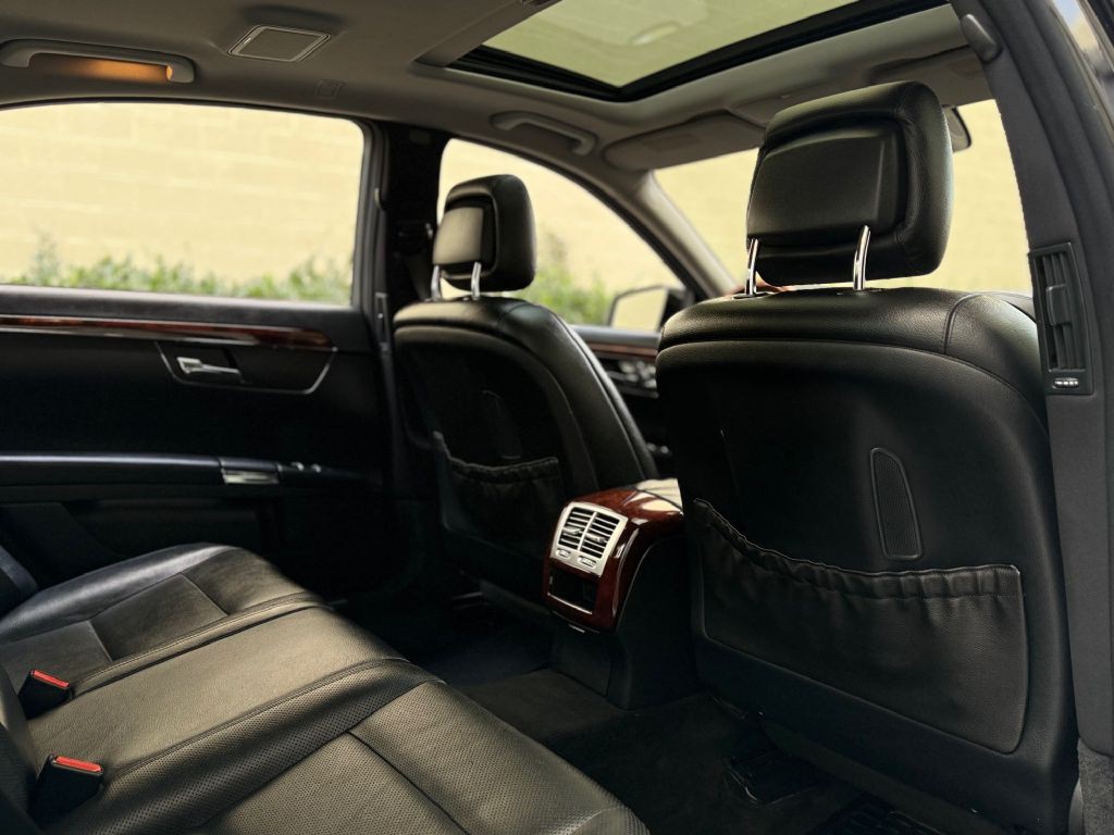 2012 Mercedes-Benz S-Class Image 32