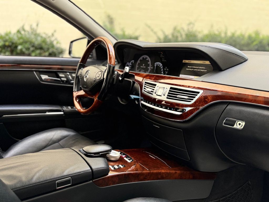 2012 Mercedes-Benz S-Class Image 35
