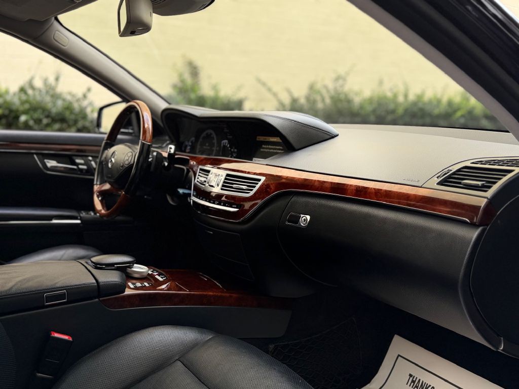 2012 Mercedes-Benz S-Class Image 36