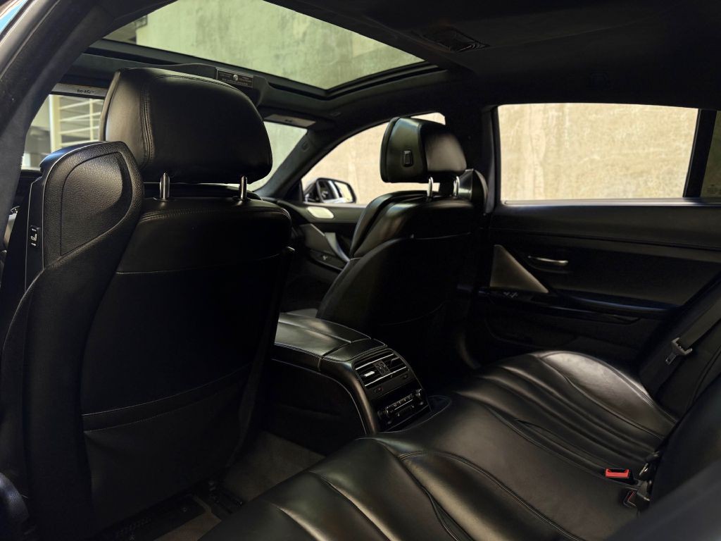 2016 BMW 6 Series Image 30