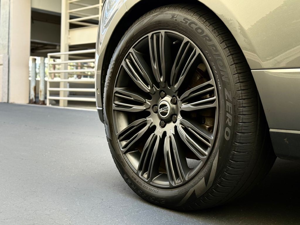 2020 Land Rover Range Rover Image 10