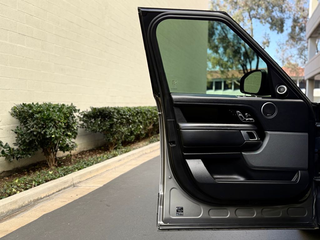 2020 Land Rover Range Rover Image 13