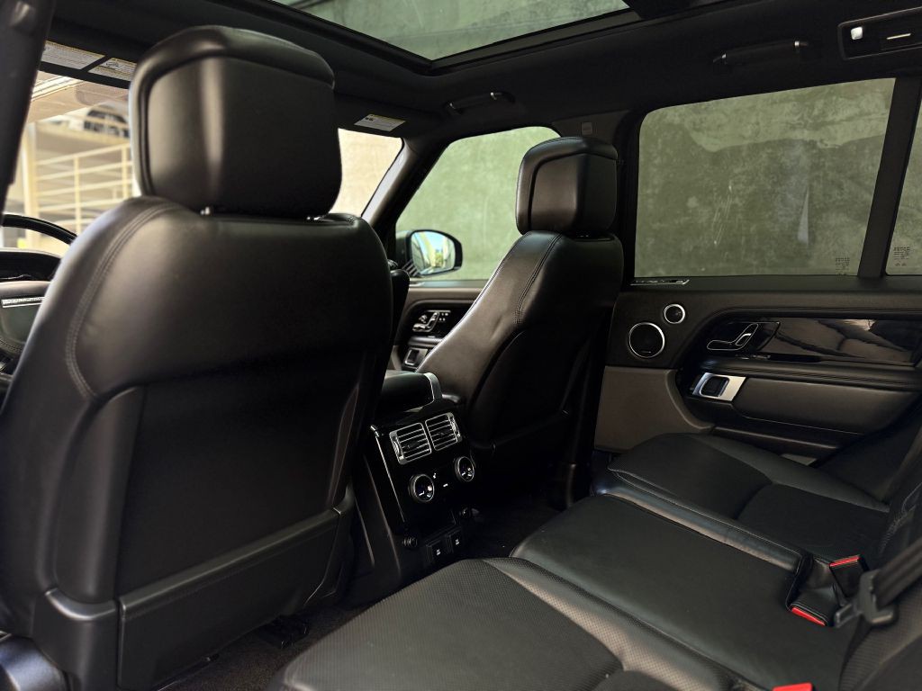 2020 Land Rover Range Rover Image 17